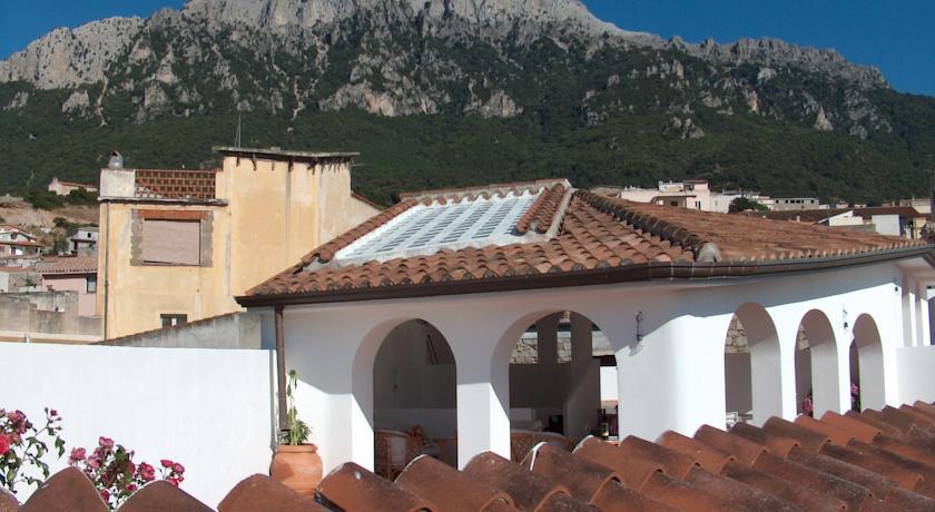 Мини-отель Bed and Breakfast Santa Maria Oliena