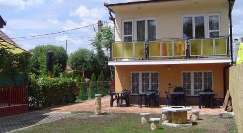 Anett Apartmanház