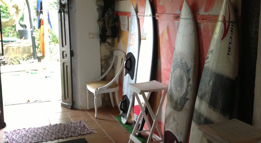 Хостел SURFtoLIVE House
