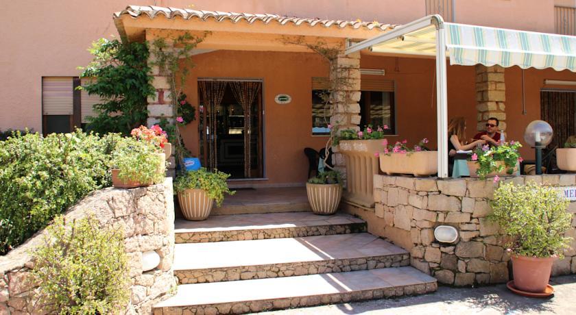 Отель Hotel Mediterraneo
