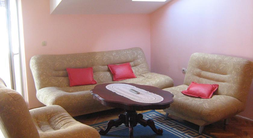 Apartments Djani