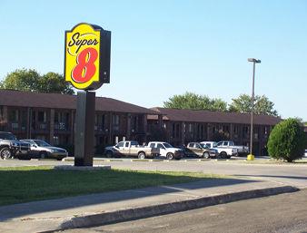 Отель Super 8 Universal City 