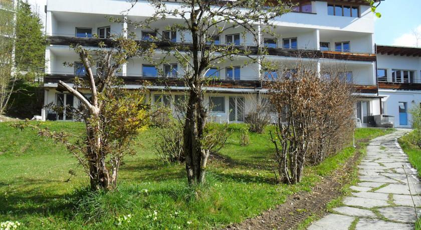 Апартаменты Hotel am Waldrand