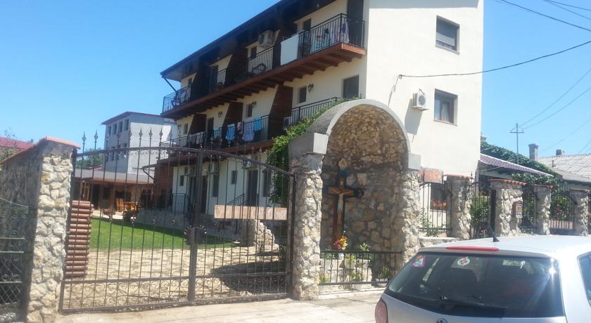 Гостевой дом Pensiunea Casa Serban