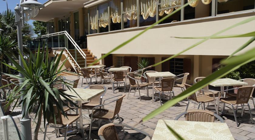 Отель Hotel Bamar
