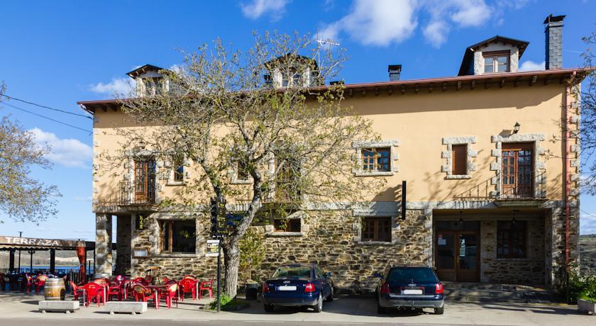 Отель Tierra De Lobos