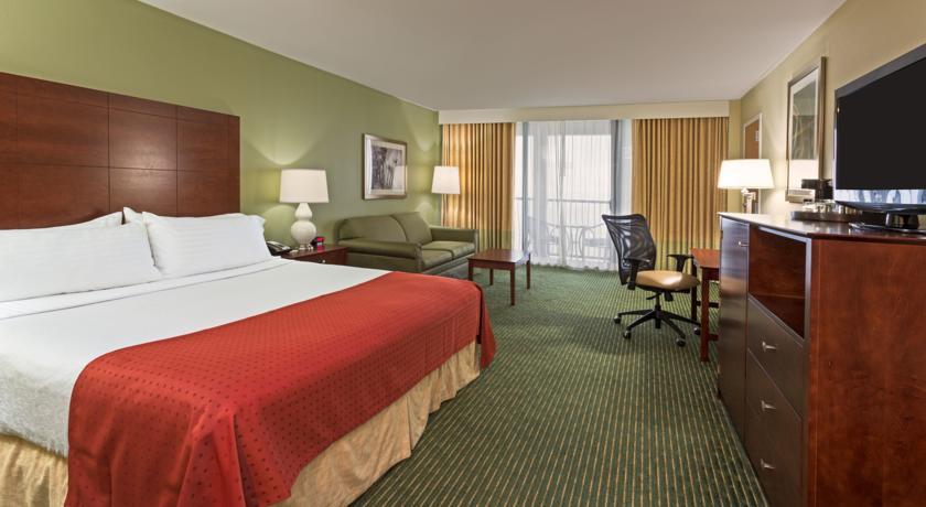 Отель Holiday Inn Lake Buena Vista Downtown