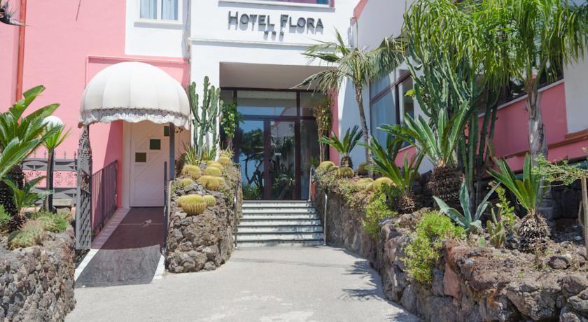 Отель Hotel Flora Wellness & Beauty