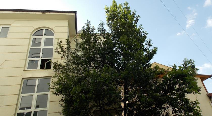 Botanic Park Apartments