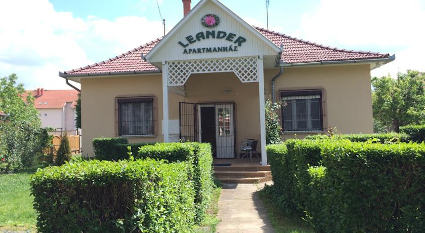 Leander apartmanház