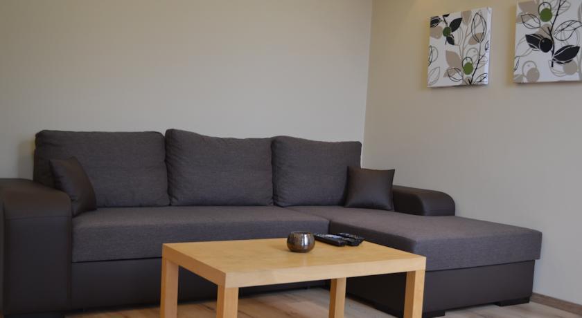 Bellerose Apartment