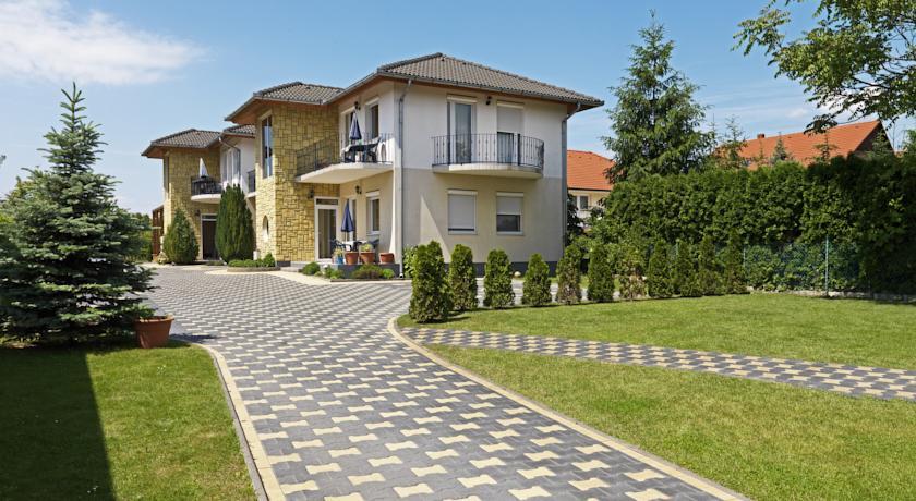 Апартаменты Balatonlelle Apartmanház