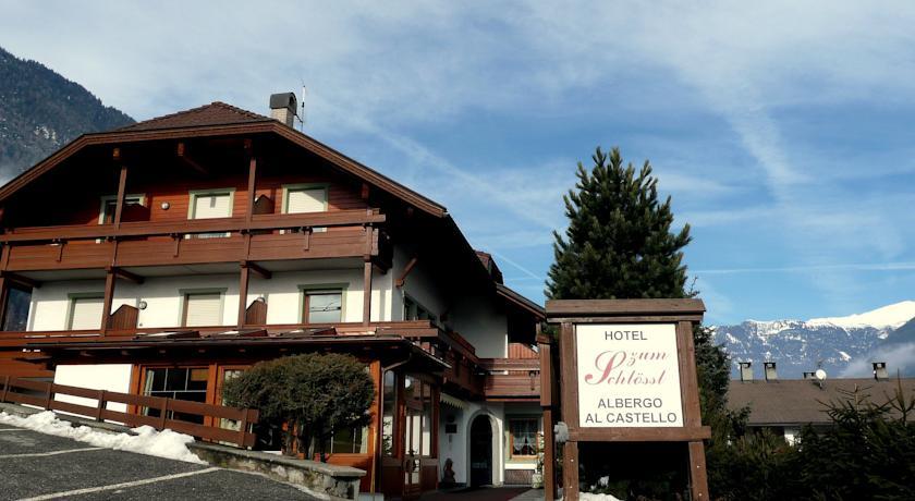 Отель Hotel zum Schlössl