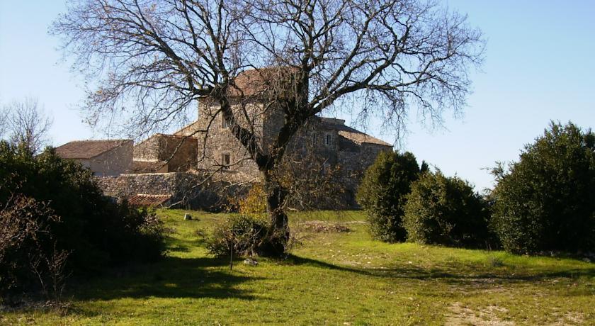 Апартаменты CHATEAU DE LA ROQUE
