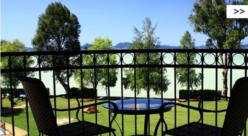 Отель Hotel Dam