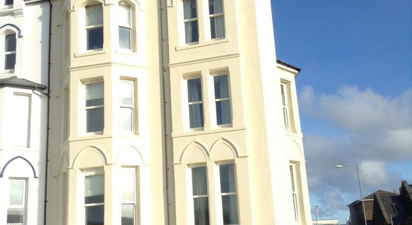 Апартаменты Bay View Apartments