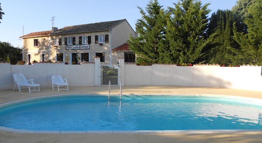 Мини-отель Logis de la Garenne