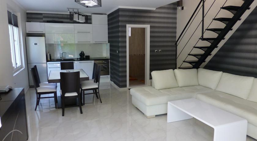 Villa in Complex Elegance