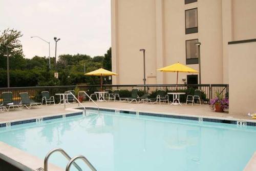 Отель Hampton Inn Plymouth Meeting