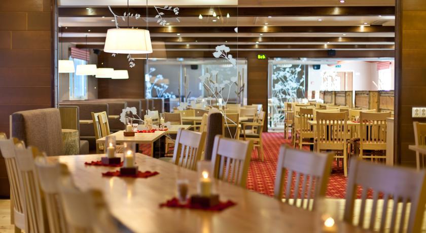 Отель Lapland Hotel Sirkantähti 
