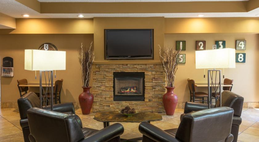 Отель AmericInn Madison West