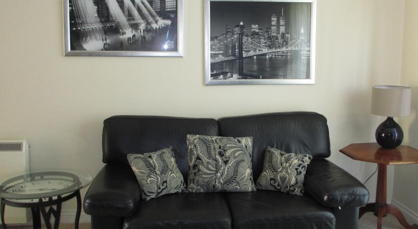 Апартаменты The Albany Apartments