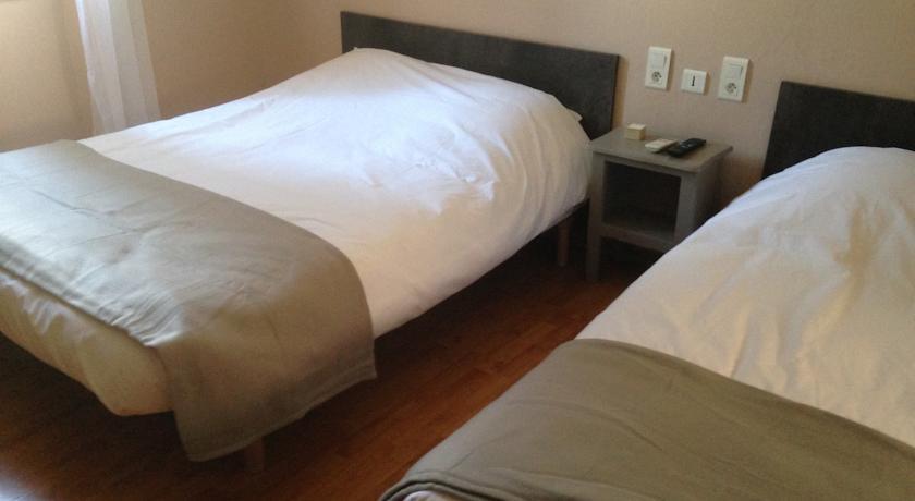 Отель Hotel Le Rochegude