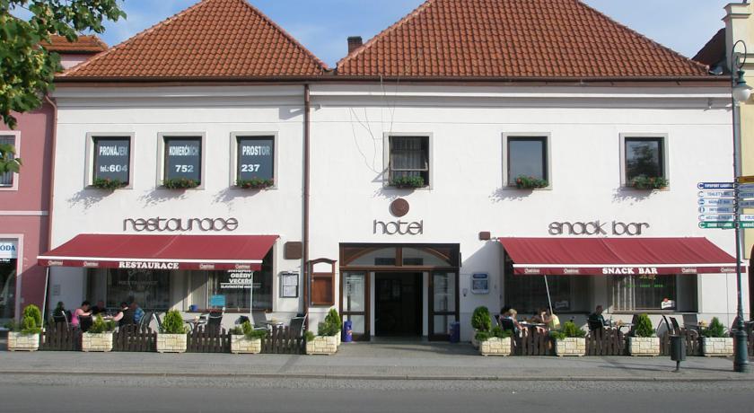 Отель Hotel Český Dvůr