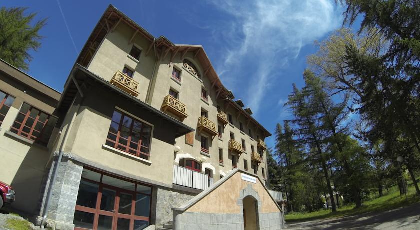 Отель L'HÔTEL D'AIGUILLES