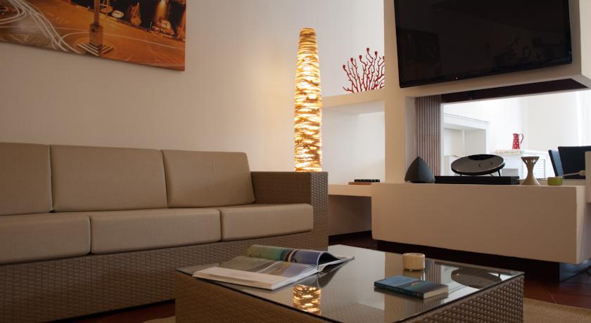 Отель Hotel Garibaldi - La Maddalena