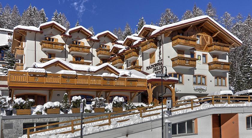 Отель Hotel Madonna delle Nevi