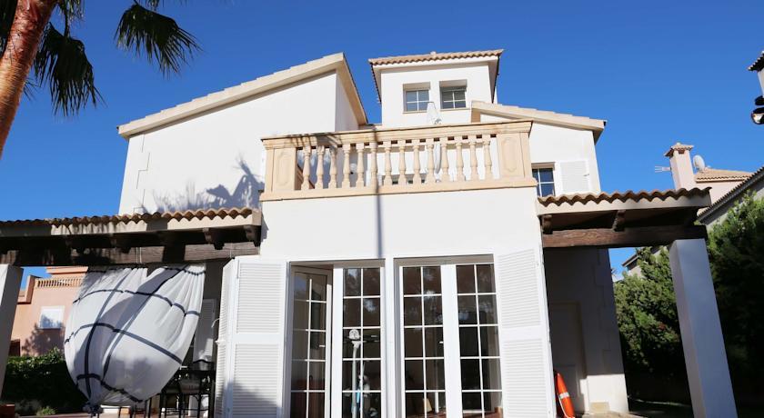 Апартаменты Chalet Maioris