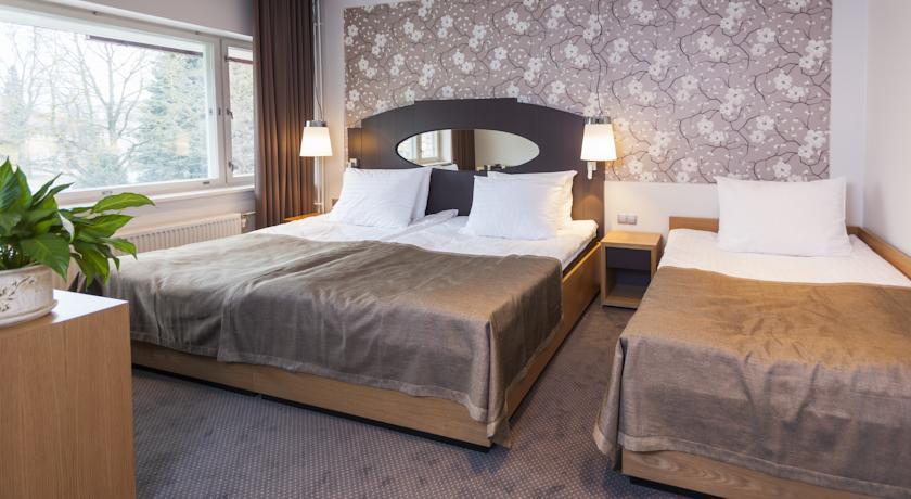 Отель Nelja Kuninga Hotell