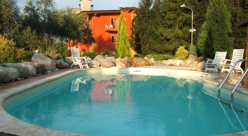 Отель Hotel Empire Resort