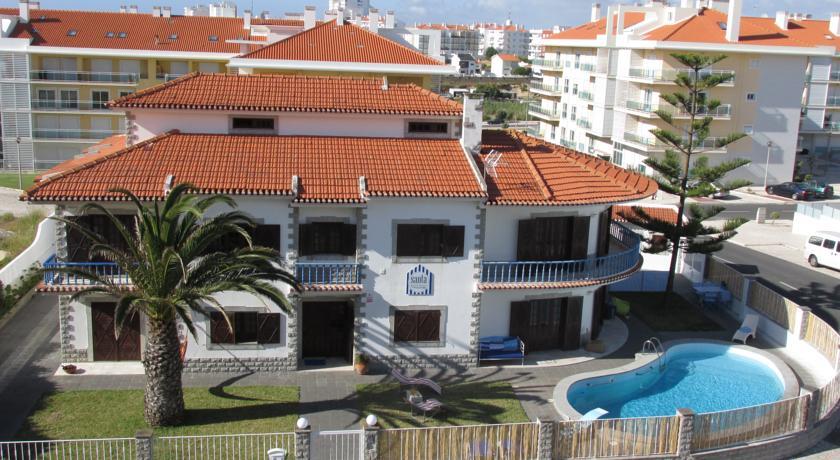 Хостел Santa Beach House