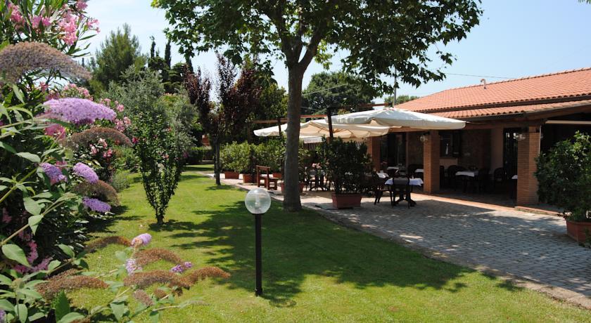 Отель Agriturismo La Sassicaia