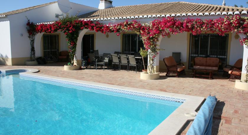 Вилла Salicos Villa Jardim de Campo