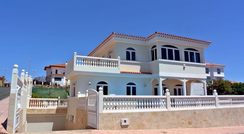 Вилла Villa Monroe-By Cocoon Deluxe