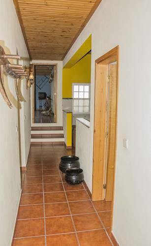 Отель Casacapelinhos