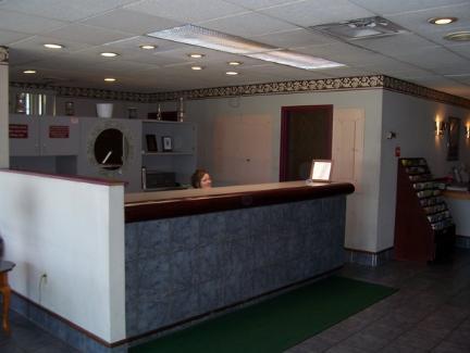 Отель Americas Best Value Inn Bloomington