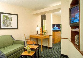Отель Fairfield Inn Bloomington
