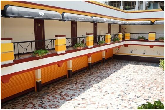 Отель Shiny Seasons Motel