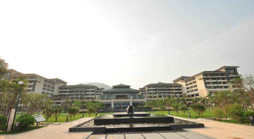 Отель Crowne Plaza Hailing Island
