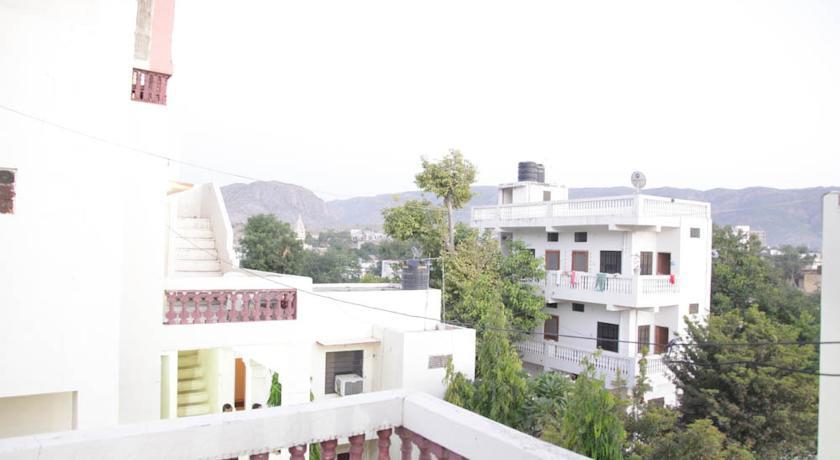 Отель Hotel Hilltop Pushkar