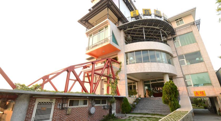 Отель Yunlin Xiluo Bridge River & Field Homestay