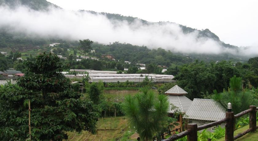 Отель Doizompol Camping Chiangmai