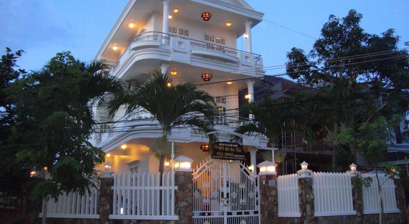 Full House Homestay