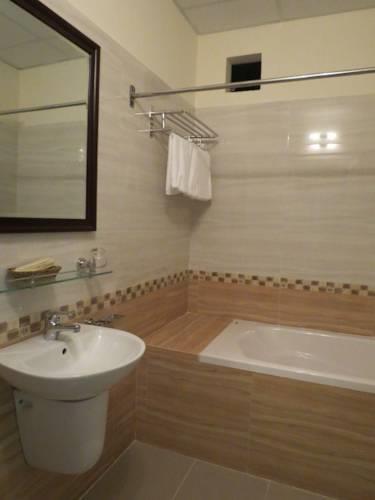 Отель Nam Long Plus Hotel
