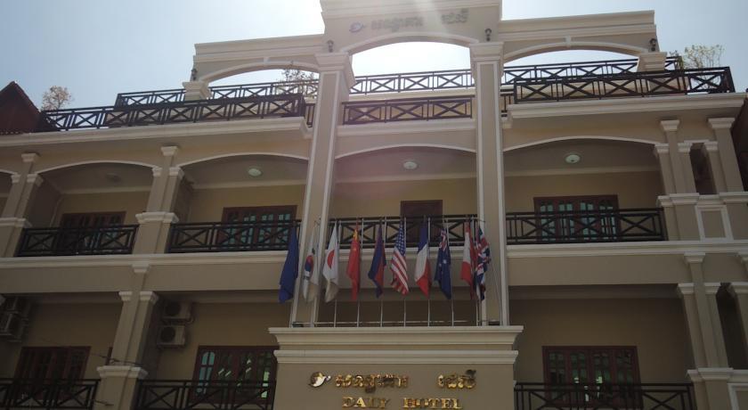Отель Daly Hotel