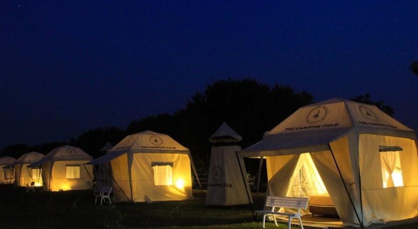 Отель The Camping Field Suan Phung